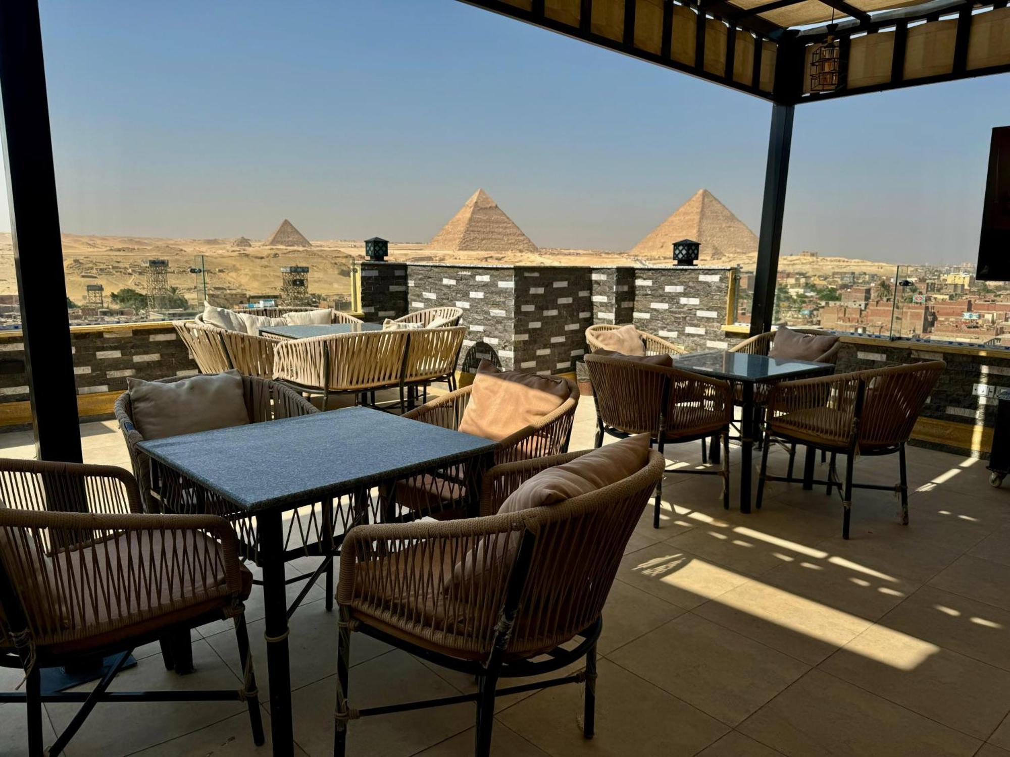 Pyramids Heart Hotel Kafrat al Jabal Bagian luar foto